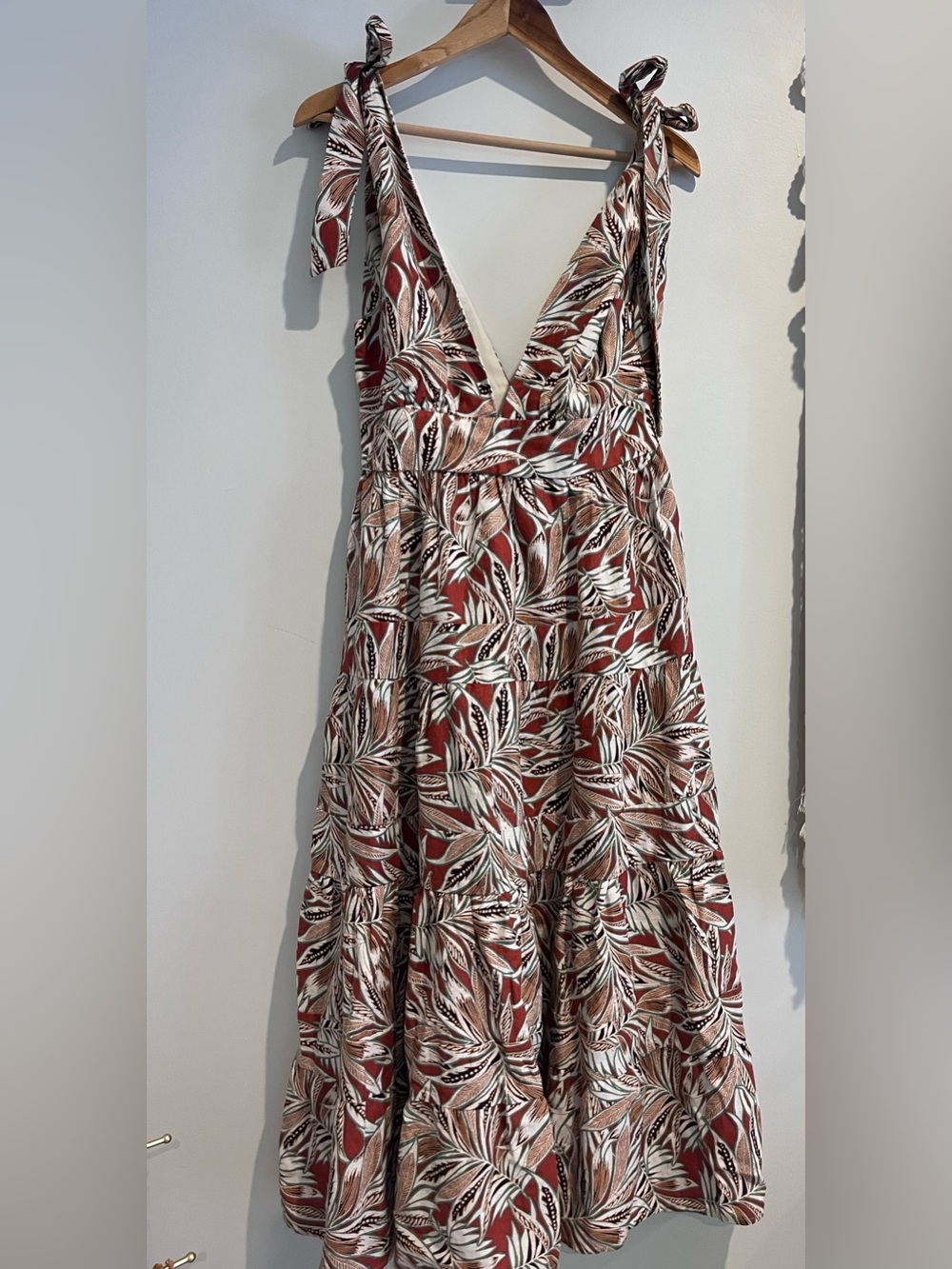HOUSE OF HARLOW 1960 Linen Dress Size XS Midi Tiered Deep V Tropical Resort Boho